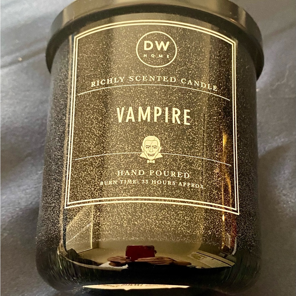 DW Home Vampire Black Candle
